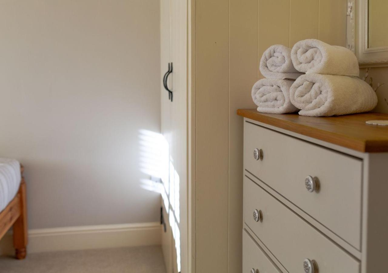 Jasmine Cottage - 2 Bedroom In Heart Of Bourton! Luaran gambar