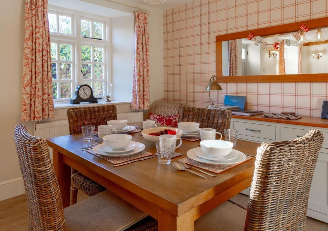 Jasmine Cottage - 2 Bedroom In Heart Of Bourton! Luaran gambar