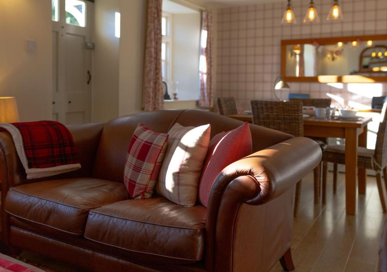 Jasmine Cottage - 2 Bedroom In Heart Of Bourton! Luaran gambar