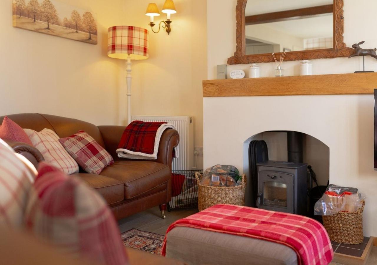 Jasmine Cottage - 2 Bedroom In Heart Of Bourton! Luaran gambar