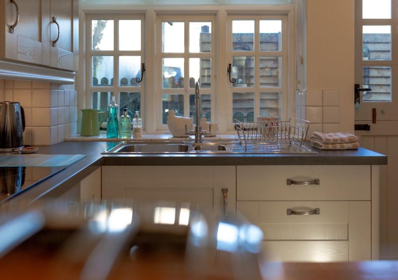 Jasmine Cottage - 2 Bedroom In Heart Of Bourton! Luaran gambar