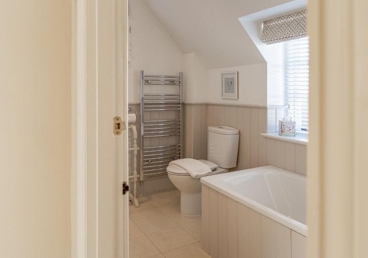 Jasmine Cottage - 2 Bedroom In Heart Of Bourton! Luaran gambar