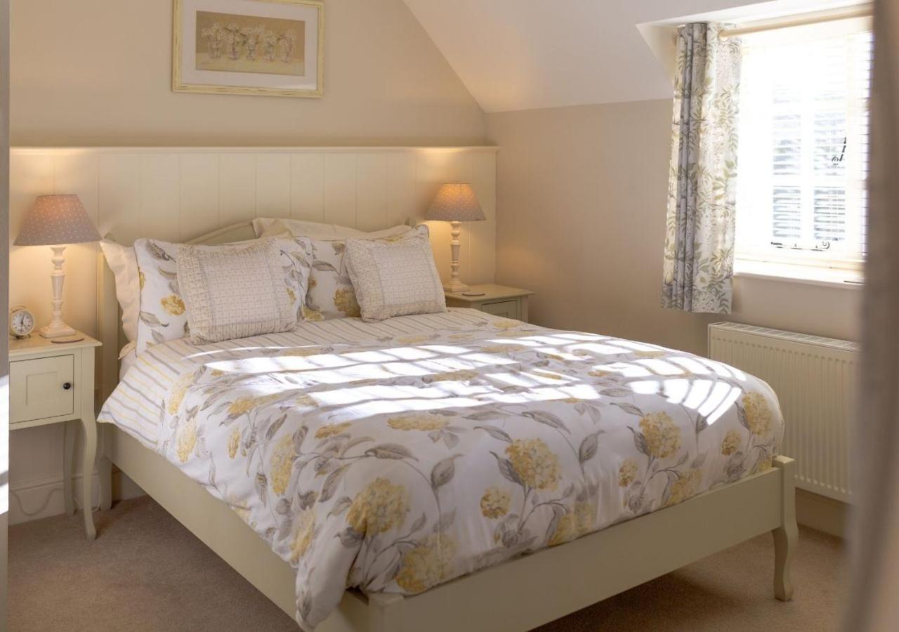 Jasmine Cottage - 2 Bedroom In Heart Of Bourton! Luaran gambar